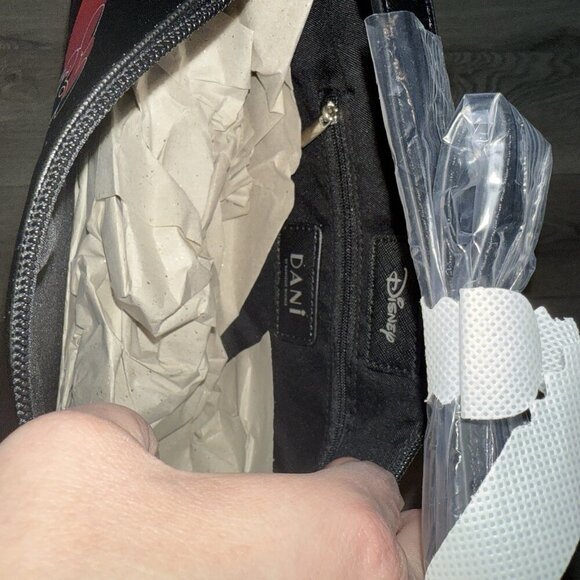 Disney Mickey Mouse Handbag Purse NWT Dani By Danielle Nicole - Picture 4 of 4